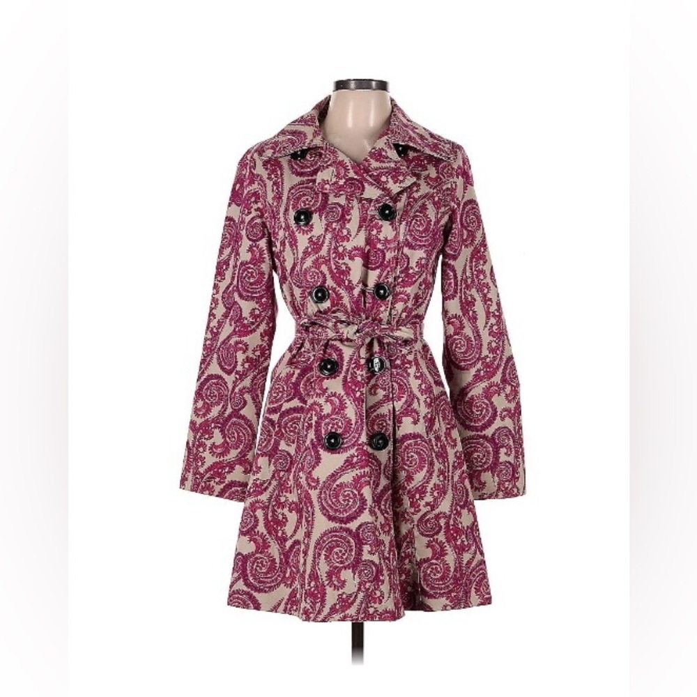 Like new Merona Trench Coat Size Medium